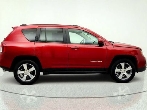 Used 2017 Jeep Compass High Altitude AWD/4WD image 4