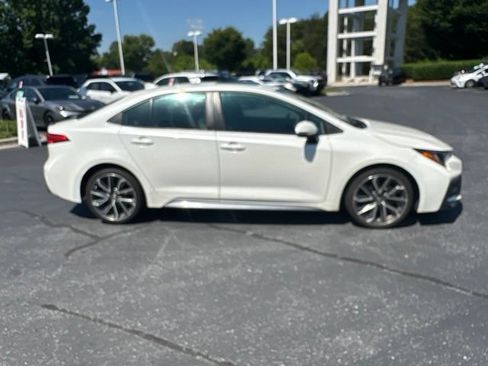 Used 2020 Toyota Corolla XSE FWD image 4