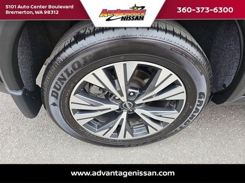 Used 2023 Nissan Rogue SV image 25