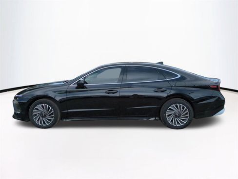 New 2025 Hyundai Sonata Limited image 8