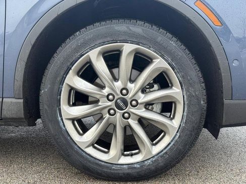 Certified 2022 Lincoln Corsair Standard AWD w/ Premium Package image 5