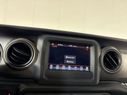 Used 2021 Jeep Wrangler Unlimited Sport AWD/4WD image 23