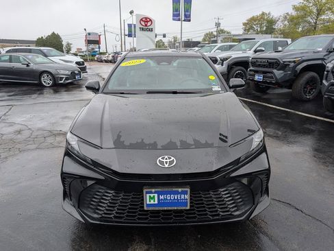 Used 2025 Toyota Camry SE w/ Convenience Package FWD image 11