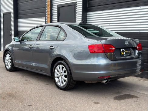 Used 2012 Volkswagen Jetta SE FWD image 7
