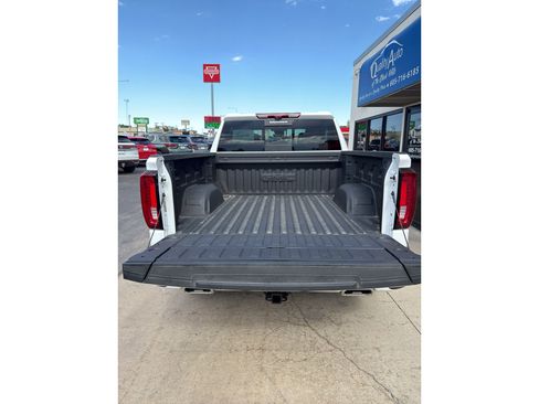 Used 2026 GMC Sierra 1500 AT4 w/ AT4 Premium Package AWD/4WD image 17