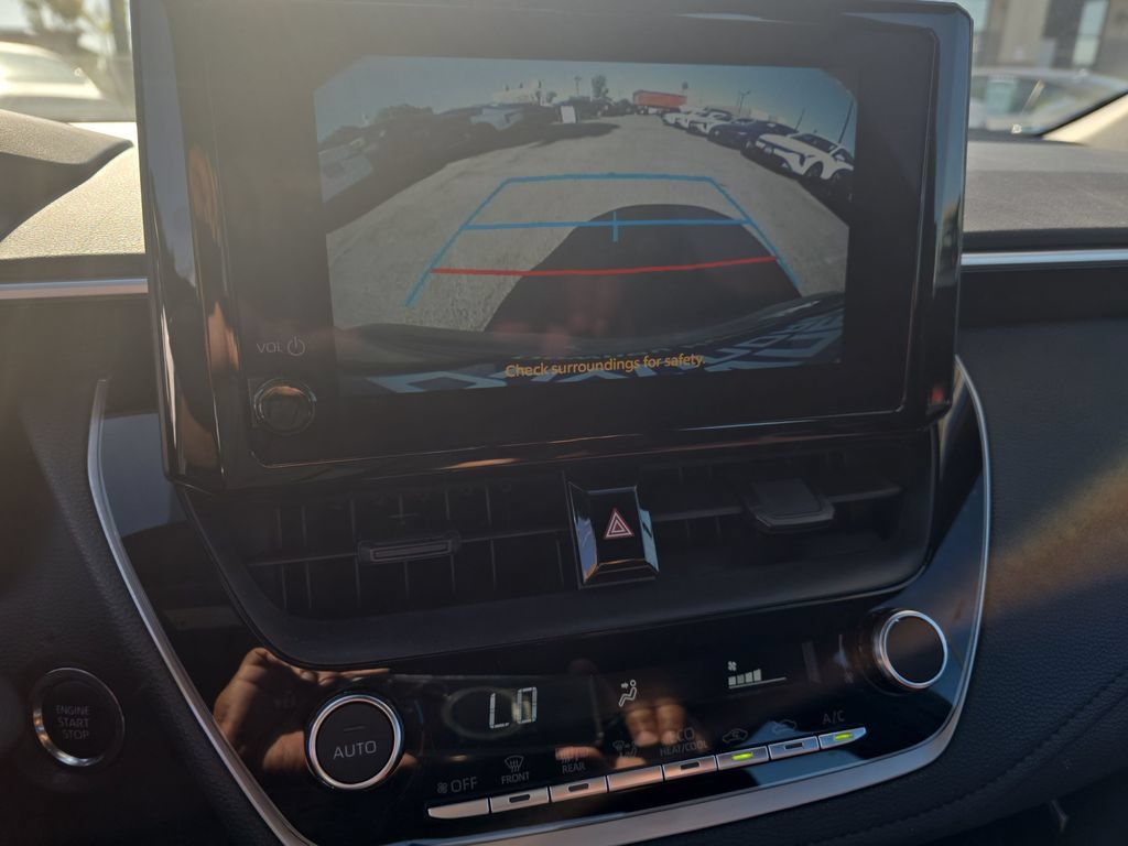 Used 2025 Toyota Corolla SE FWD image 18