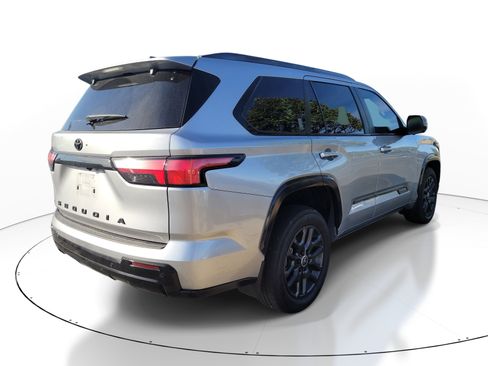 Used 2024 Toyota Sequoia Platinum image 7