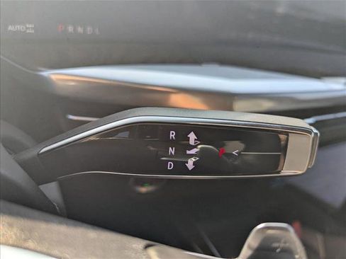 Certified 2025 Cadillac Escalade Sport Platinum image 10