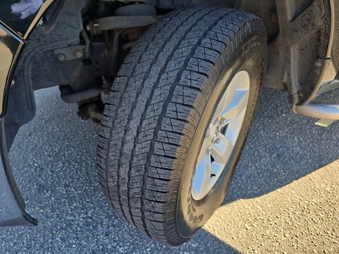 Used 2016 RAM 1500 Classic SLT image 31