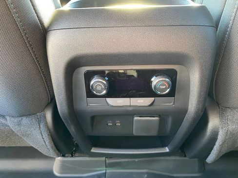 New 2026 Chevrolet Traverse LT w/ Midnight/Sport Edition AWD/4WD image 23