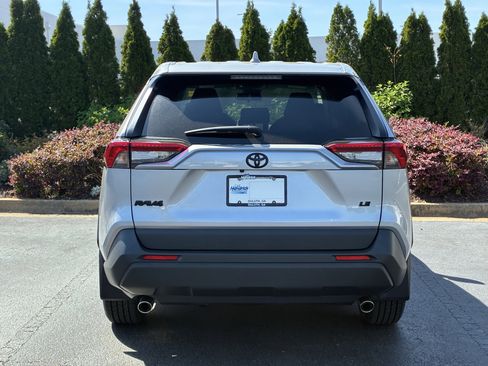 Used 2024 Toyota RAV4 LE image 7