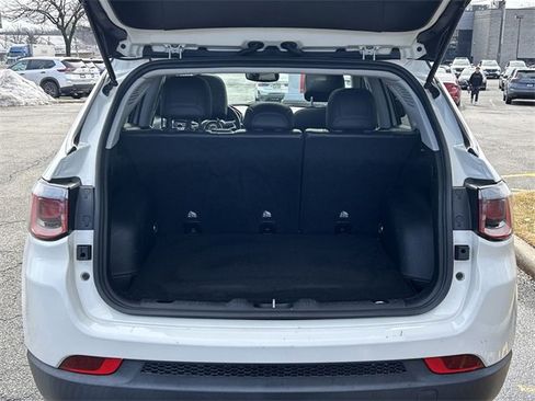 Used 2018 Jeep Compass Limited w/ Navigation Group image 28