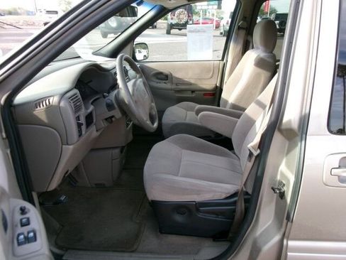 Used 2001 Oldsmobile Silhouette GL image 12