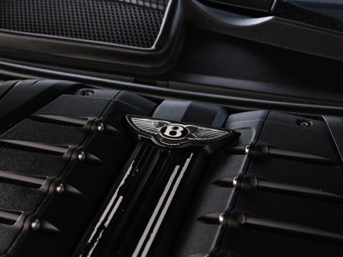 Used 2018 Bentley Bentayga image 19