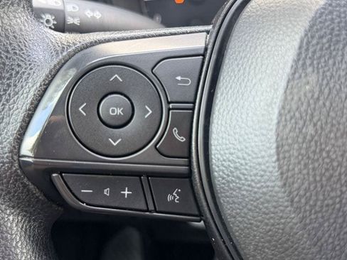 Used 2025 Toyota Corolla LE FWD image 20