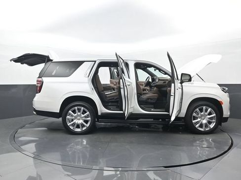 Used 2023 Chevrolet Tahoe High Country AWD/4WD image 35
