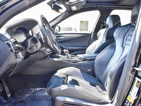 Used 2022 BMW M5 image 16