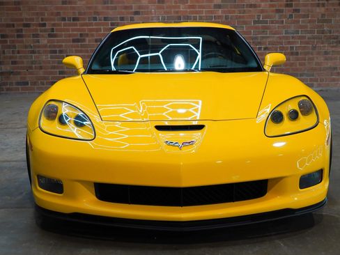 Used 2013 Chevrolet Corvette Grand Sport w/ 3LT Preferred Equipment Group RWD image 5