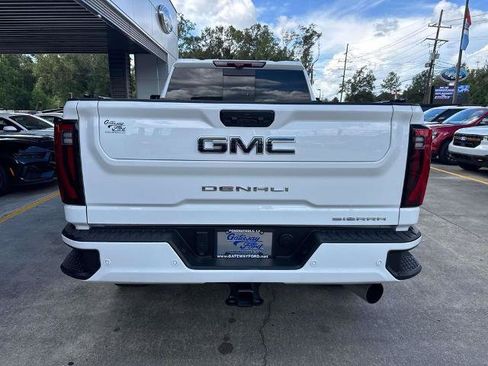 Used 2025 GMC Sierra 3500 Denali Ultimate AWD/4WD image 5