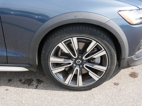 Used 2020 Volvo V60 T5 Cross Country w/ Protection Package Premier AWD/4WD image 9