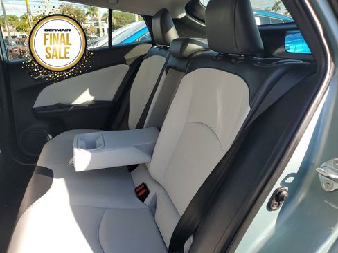 Certified 2019 Toyota Prius XLE image 17