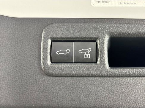Certified 2023 Toyota Venza LE AWD/4WD image 37