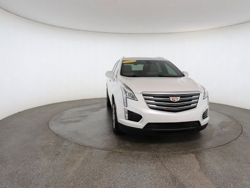Used 2017 Cadillac XT5 Luxury w/ Driver Awareness Package image 29