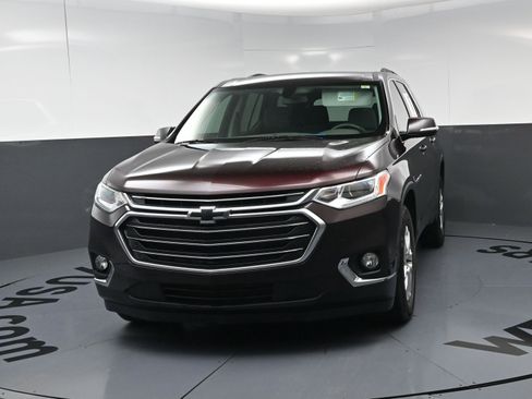 Used 2020 Chevrolet Traverse LT FWD image 11
