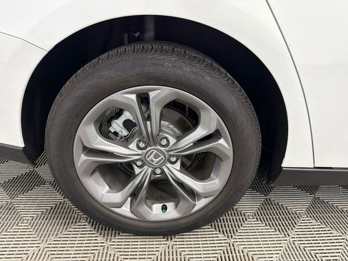 Used 2024 Honda Accord EX image 18