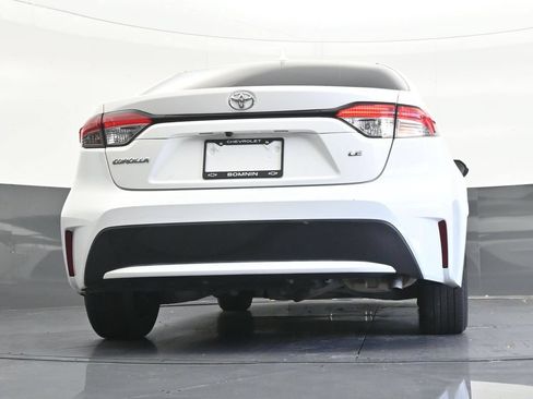 Used 2021 Toyota Corolla LE FWD image 26