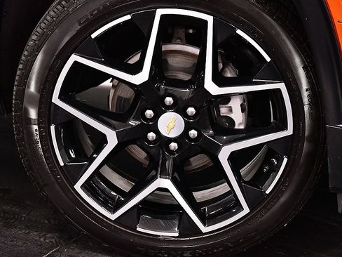 Used 2026 Chevrolet Traverse High Country w/ LPO, Floor Liner Package AWD/4WD image 9