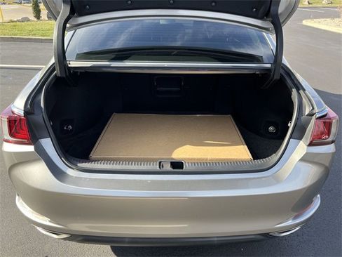 Used 2019 Lexus ES 350 image 22