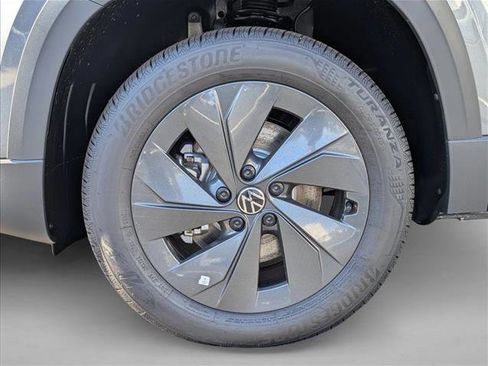 New 2025 Volkswagen Taos S image 11