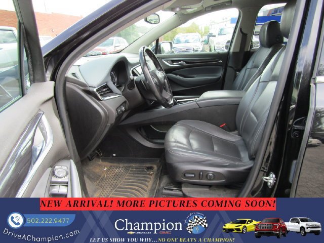 Used 2018 Buick Enclave Essence AWD/4WD image 10