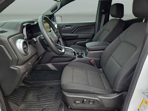 Used 2024 Chevrolet Colorado LT w/ LT Convenience Package II RWD image 21