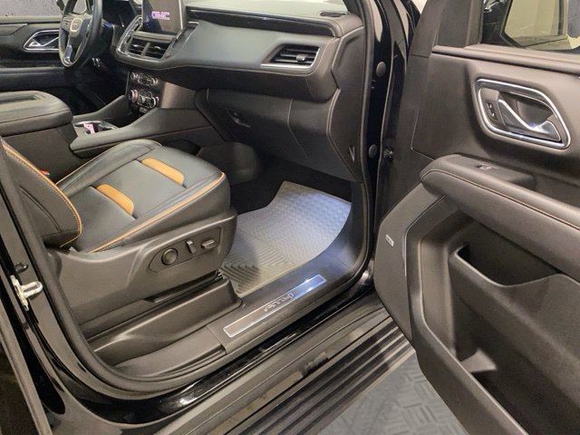 Used 2023 GMC Yukon AT4 AWD/4WD image 21