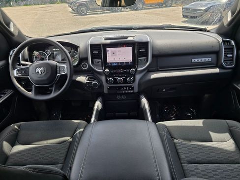 Used 2025 RAM 1500 Big Horn AWD/4WD image 40