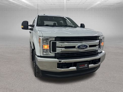 Used 2018 Ford F250 XLT image 3