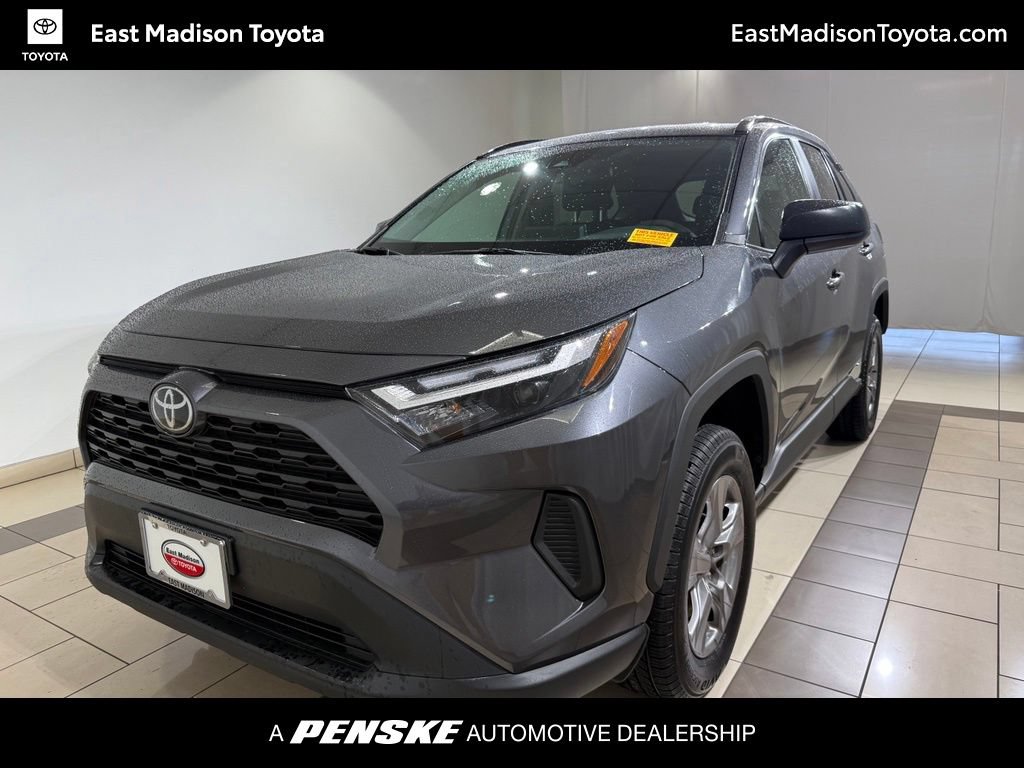 Certified 2025 Toyota RAV4 LE AWD/4WD image 1