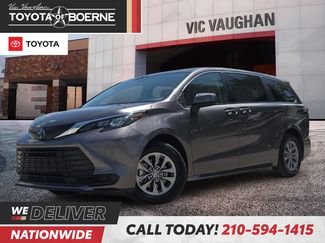 Used 2024 Toyota Sienna LE FWD video 1