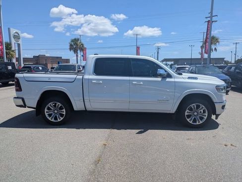 Used 2023 RAM 1500 Limited AWD/4WD image 2