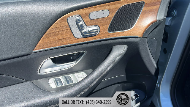 Used 2025 Mercedes-Benz GLE 450 4MATIC image 9