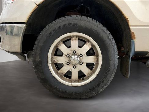 Used 2013 Ford F150 XLT w/ Luxury Equipment Group image 9