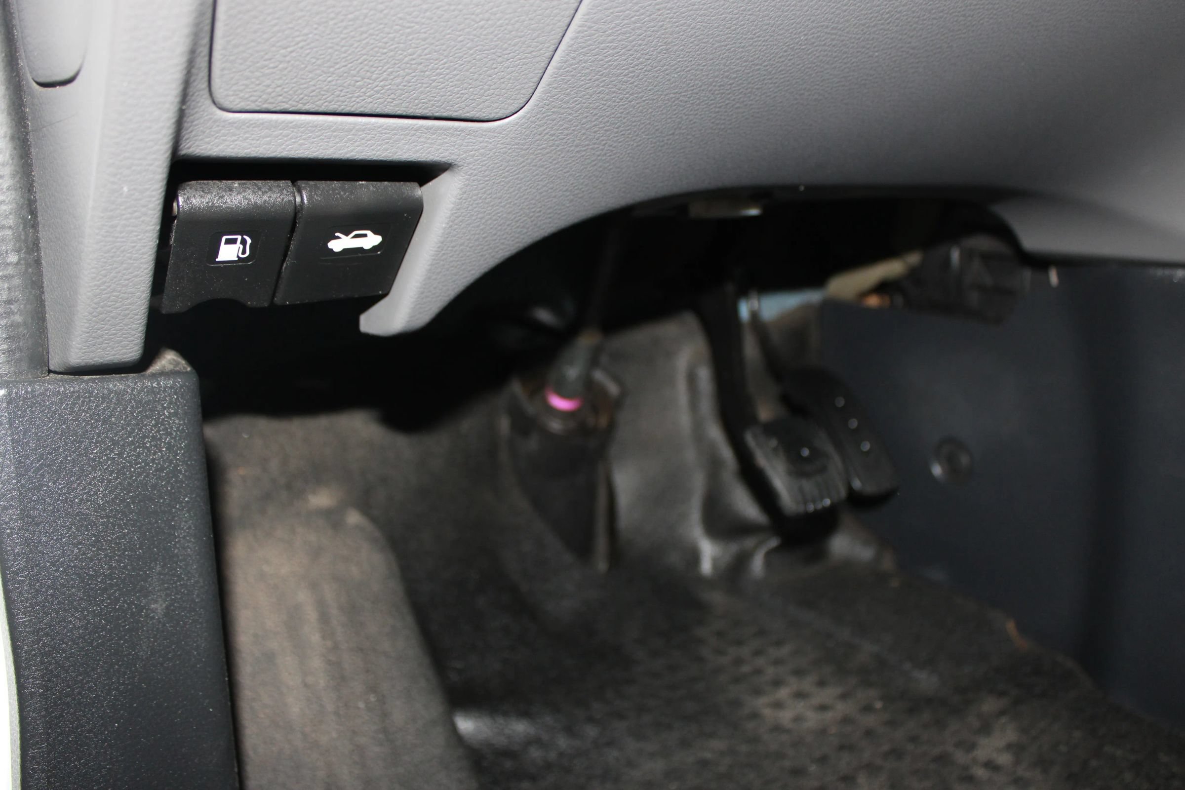 Used 2017 Nissan NV200 S FWD image 9