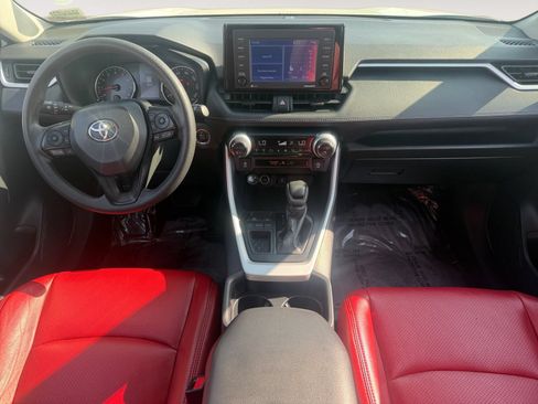 Certified 2021 Toyota RAV4 XLE w/ Carpet Mat Package (TMS) FWD image 10