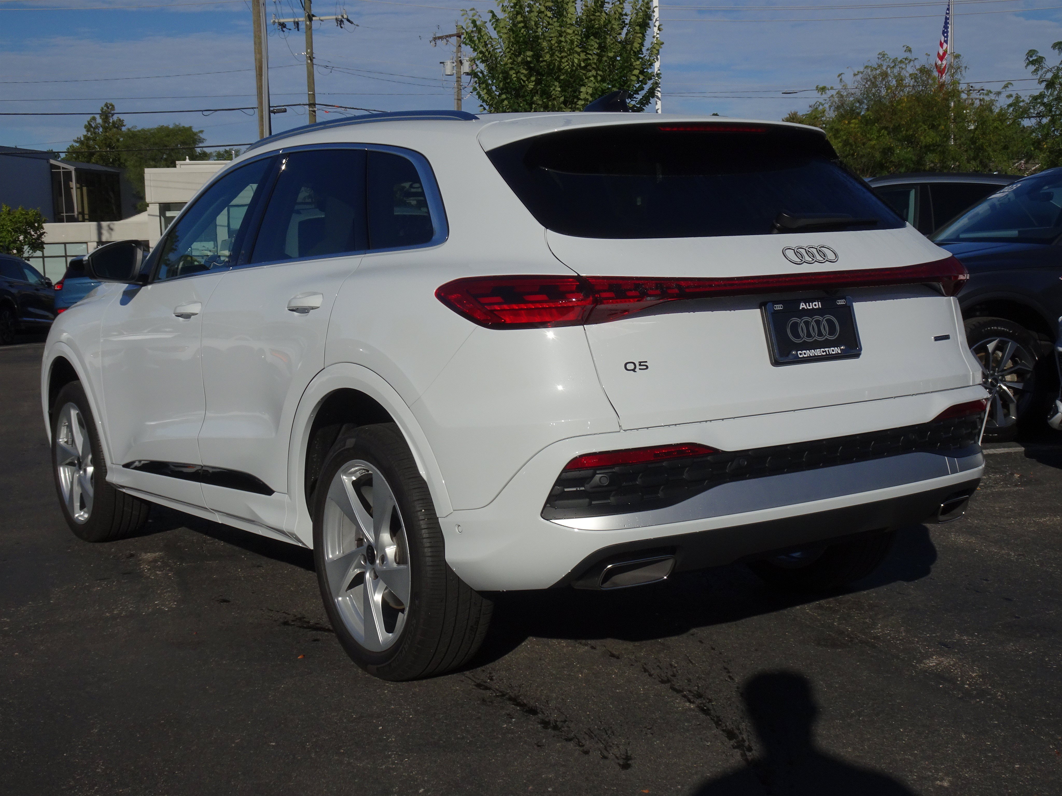 Certified 2025 Audi Q5 Premium w/ Premium Plus AWD/4WD image 3