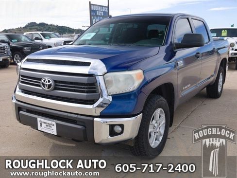 Used 2015 Toyota Tundra SR5 w/ SR5 Upgrade Package AWD/4WD image 1