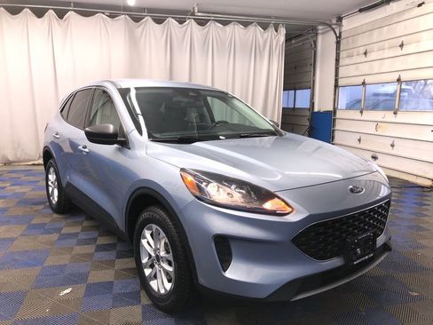 Certified 2022 Ford Escape SE w/ Cold Weather Package image 5