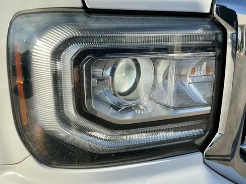 Used 2017 GMC Sierra 1500 SLT w/ SLT Premium Package image 8