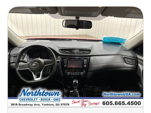 Used 2017 Nissan Rogue SV w/ SV Premium Package AWD/4WD image 24